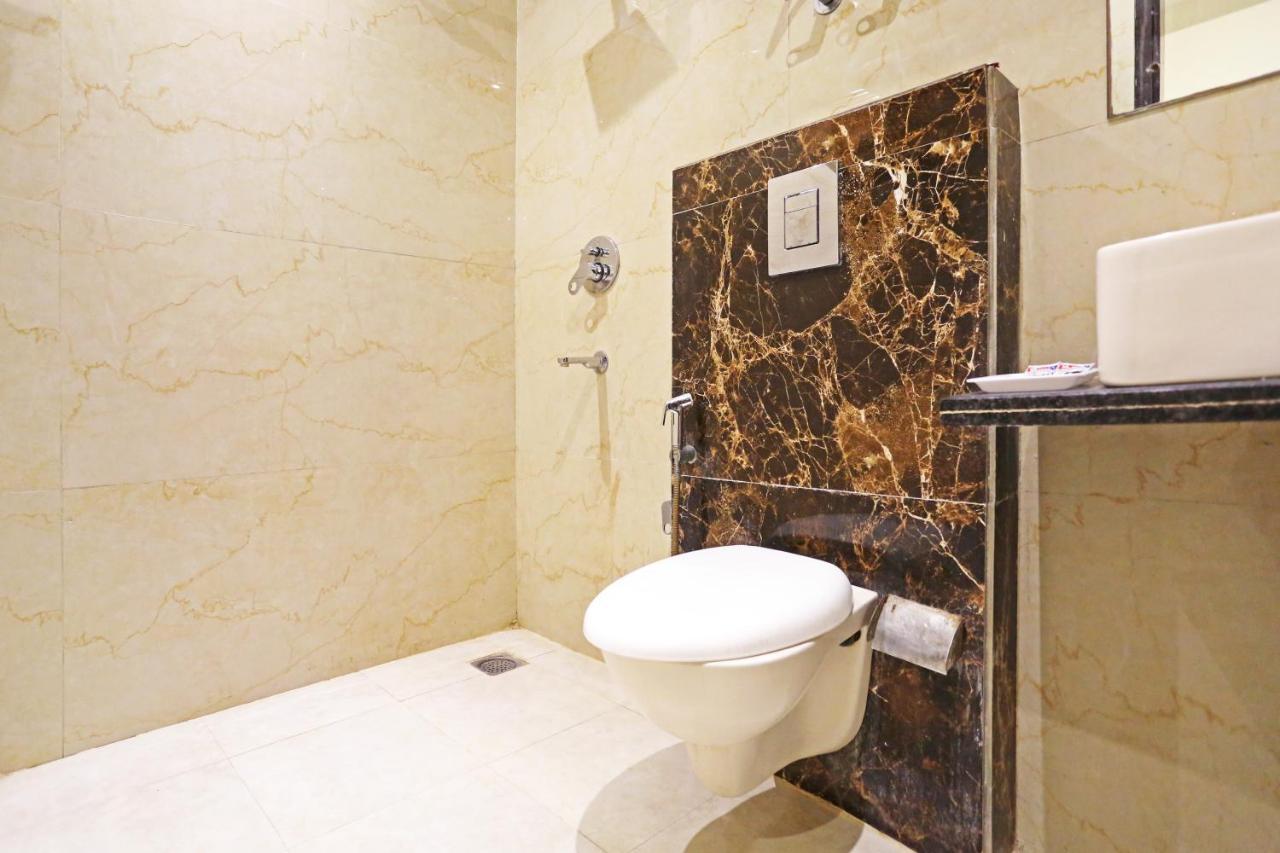 Hotel Iconic Near Delhi Igi International Airport นิวเดลี ภายนอก รูปภาพ