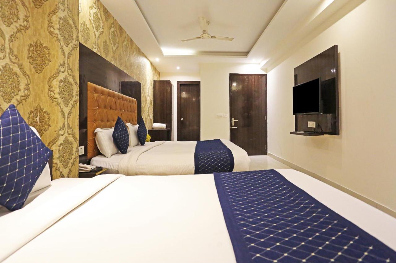 Hotel Iconic Near Delhi Igi International Airport นิวเดลี ภายนอก รูปภาพ