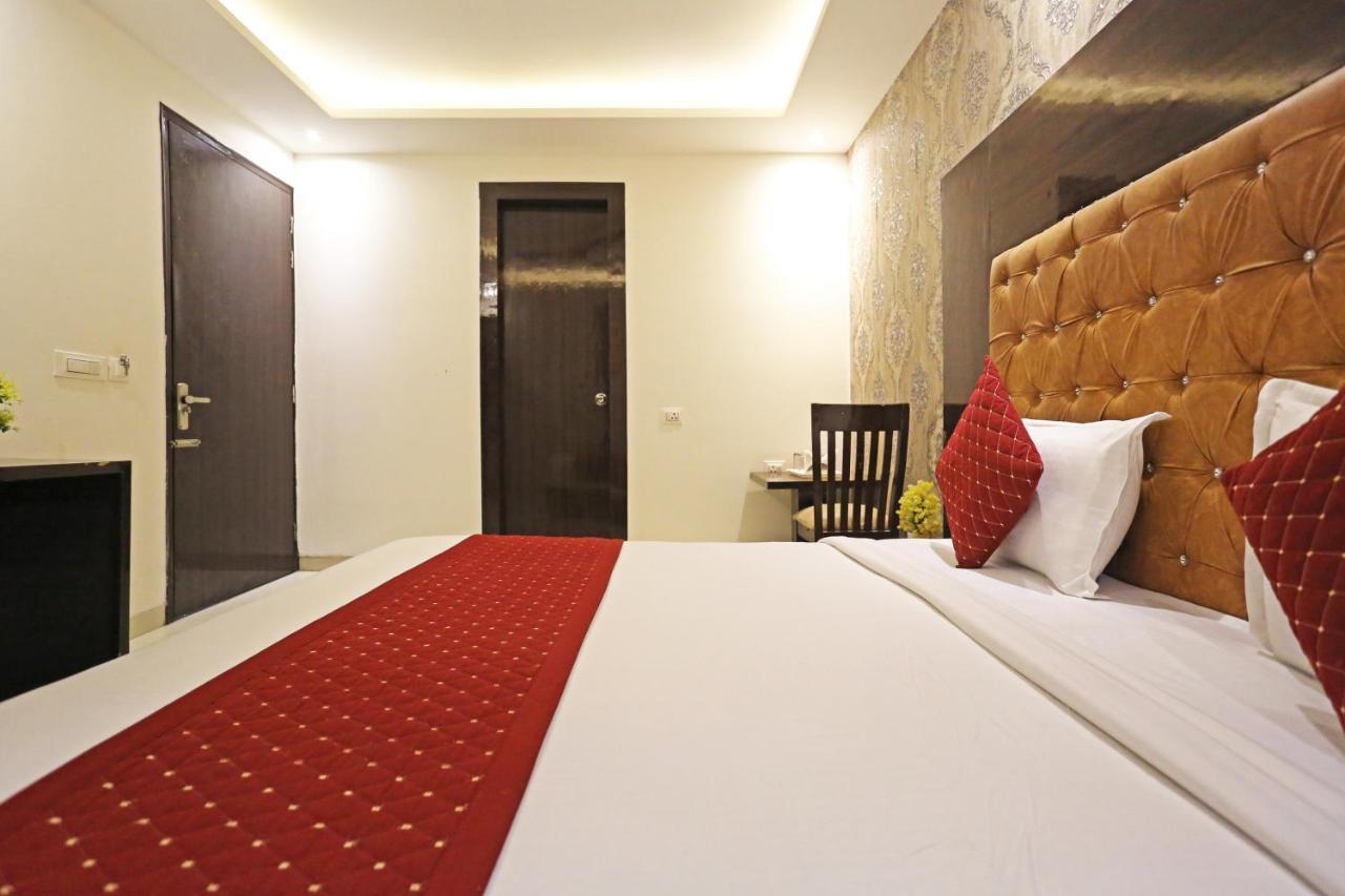 Hotel Iconic Near Delhi Igi International Airport นิวเดลี ภายนอก รูปภาพ