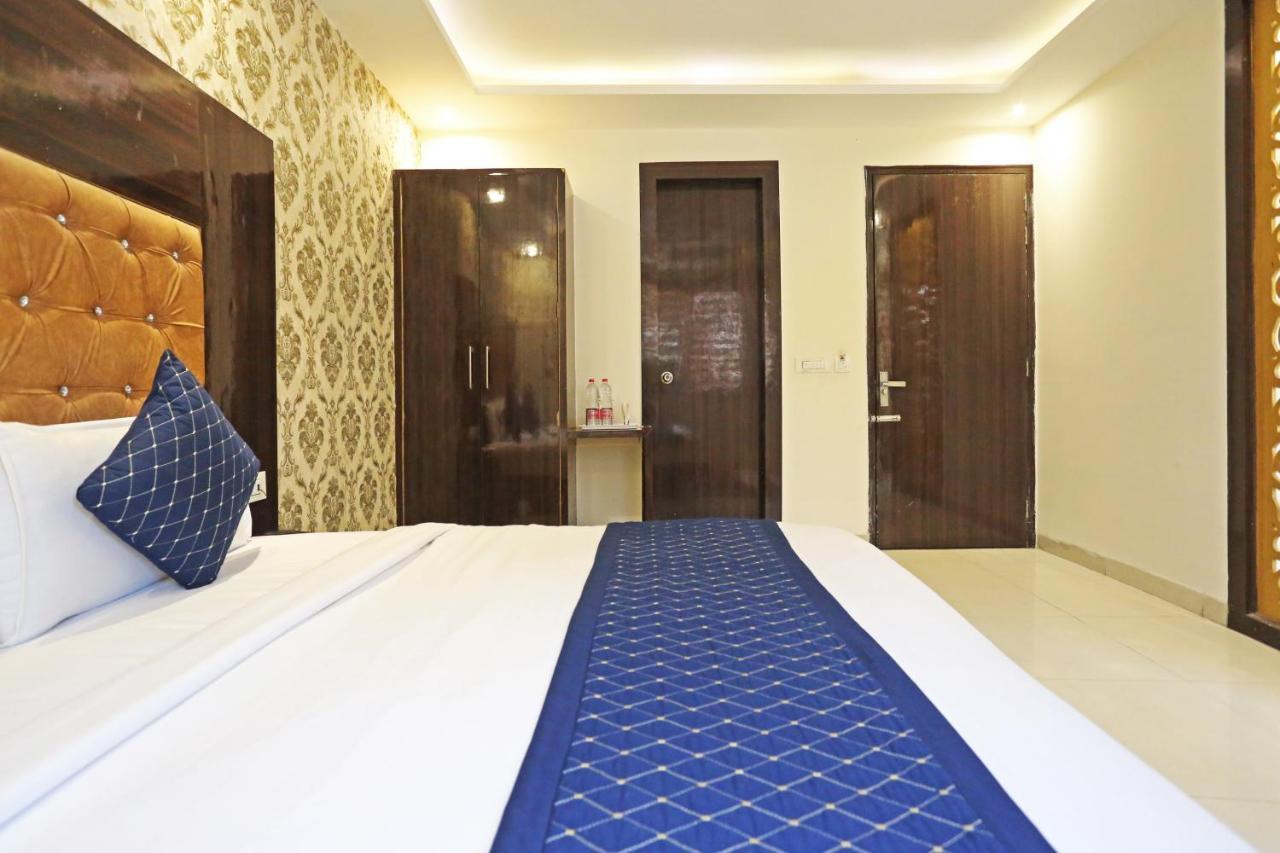 Hotel Iconic Near Delhi Igi International Airport นิวเดลี ภายนอก รูปภาพ