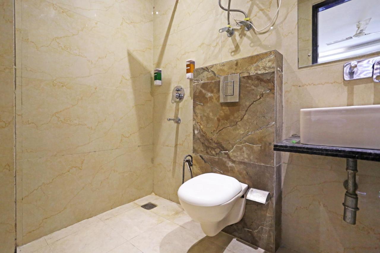 Hotel Iconic Near Delhi Igi International Airport นิวเดลี ภายนอก รูปภาพ