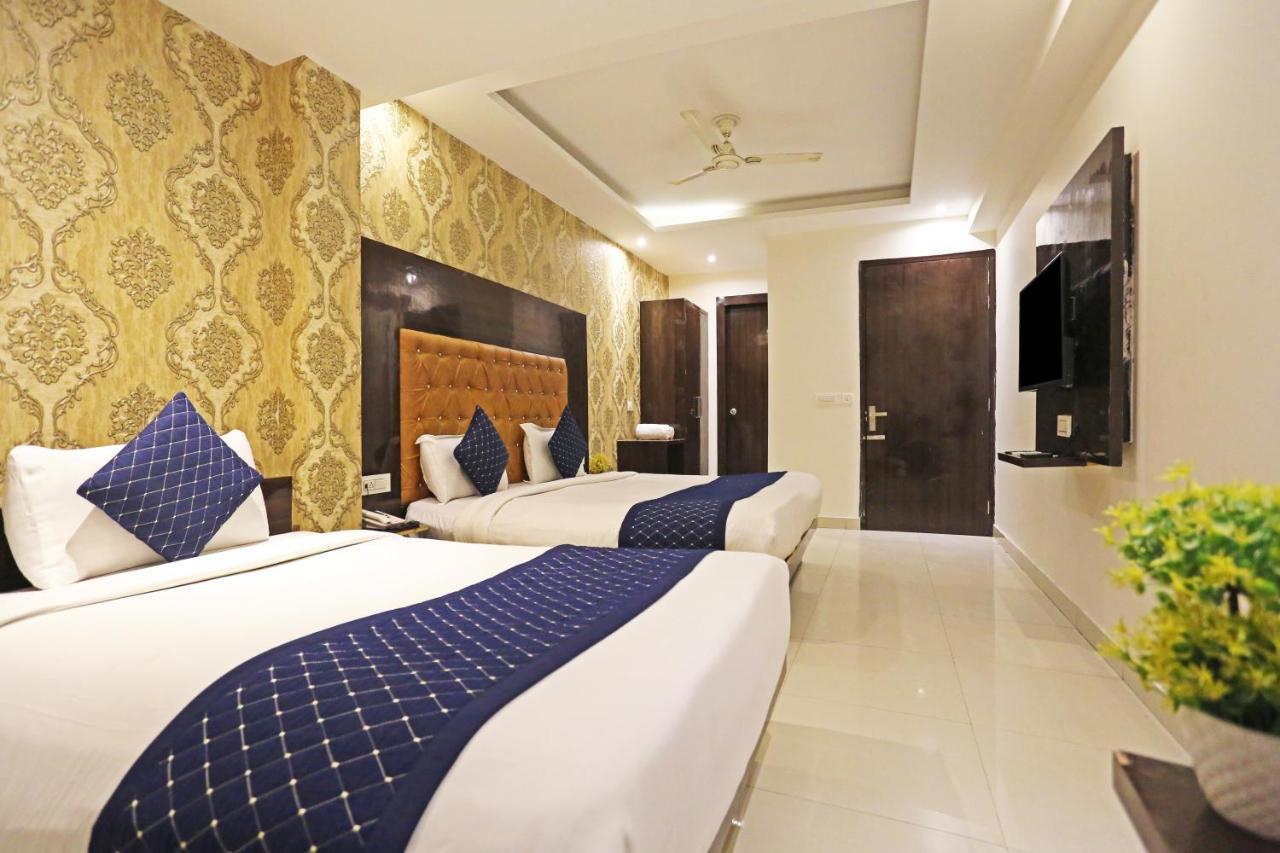 Hotel Iconic Near Delhi Igi International Airport นิวเดลี ภายนอก รูปภาพ