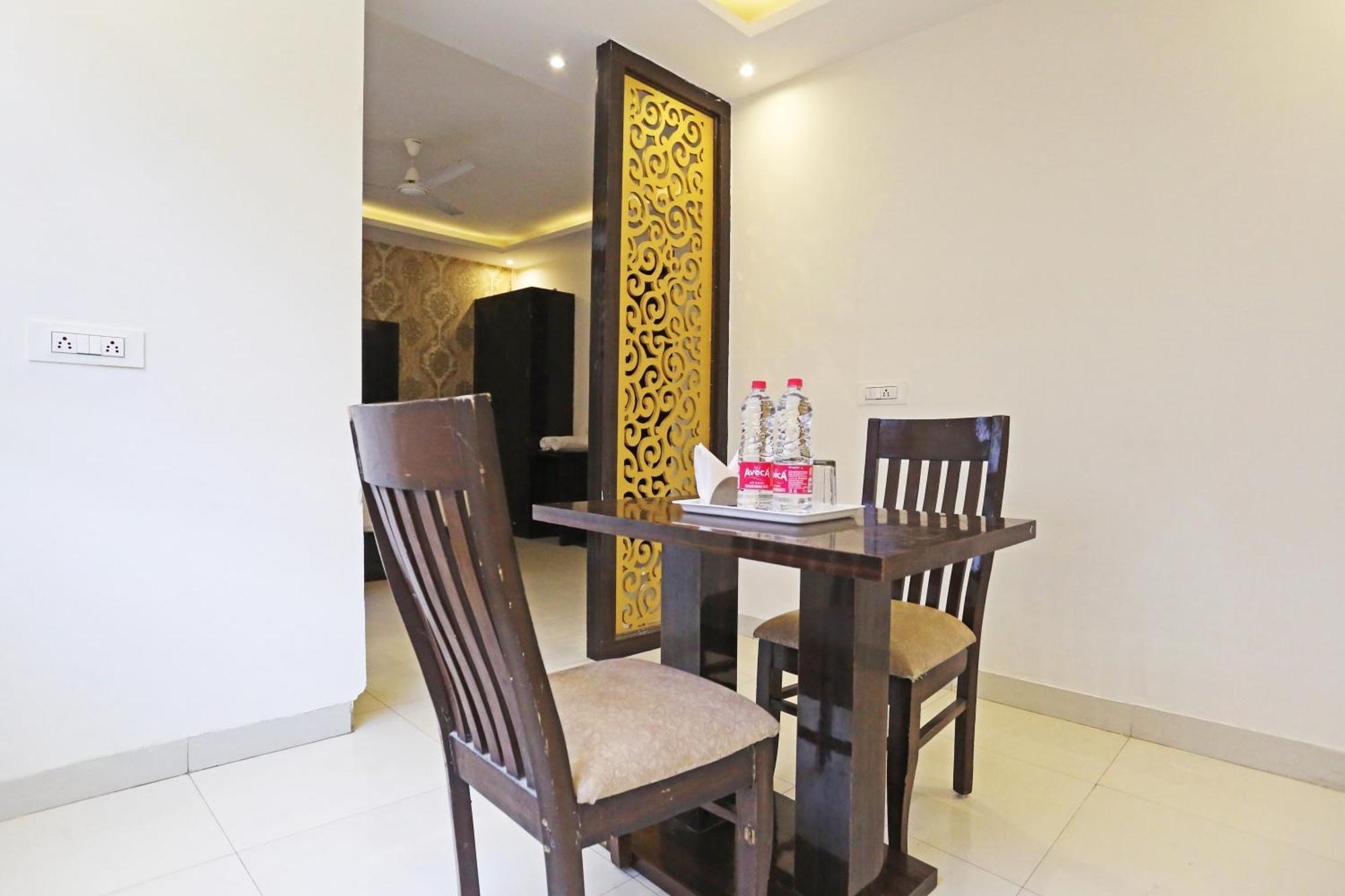 Hotel Iconic Near Delhi Igi International Airport นิวเดลี ภายนอก รูปภาพ