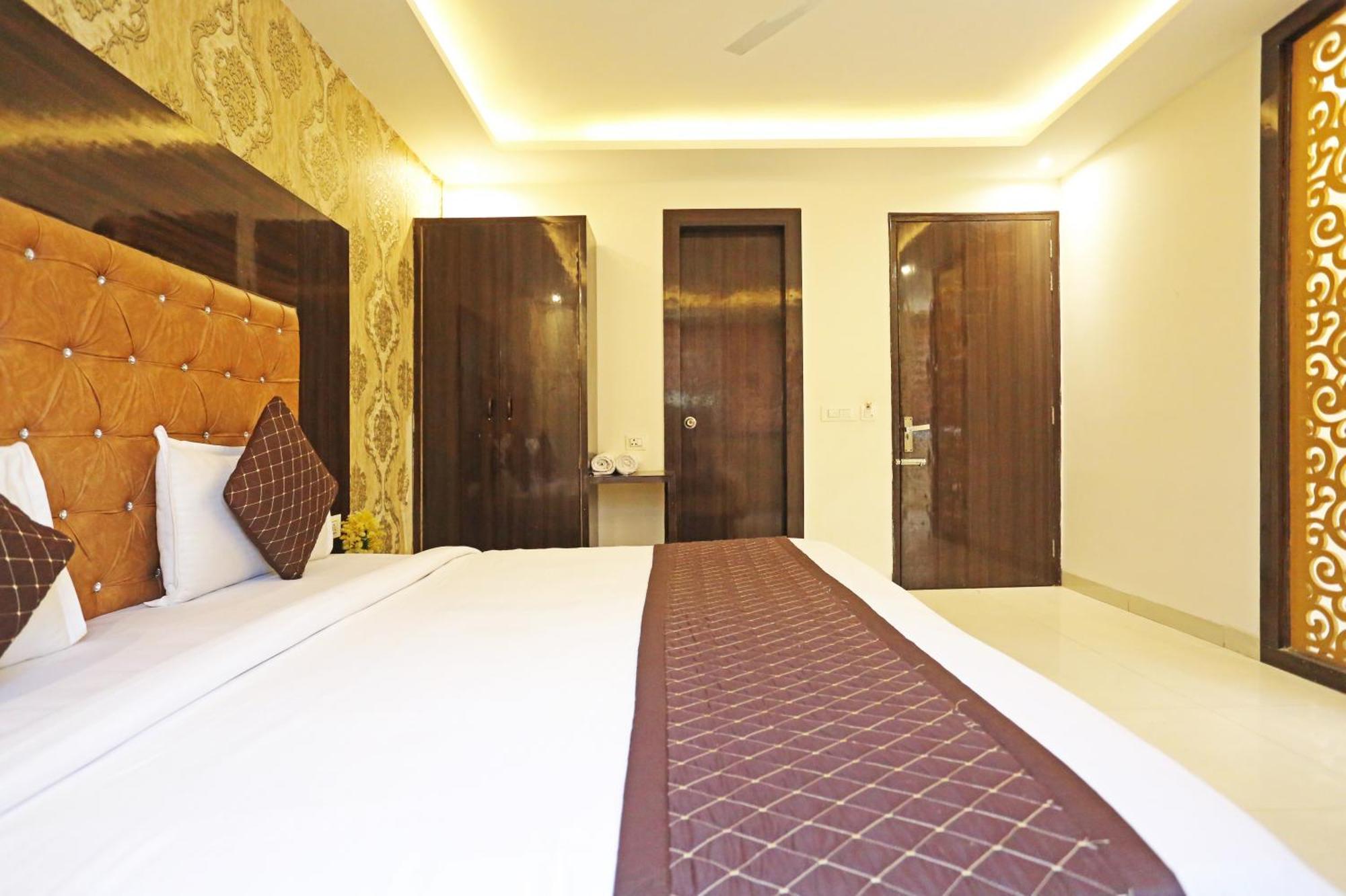 Hotel Iconic Near Delhi Igi International Airport นิวเดลี ภายนอก รูปภาพ